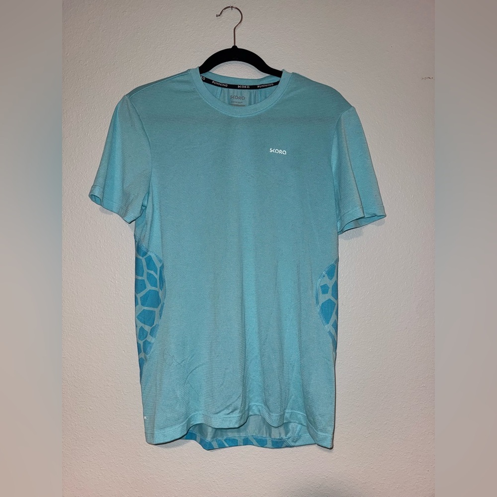 Skora Men's Aqua Short Sleeve Performance Tee - Size Small (34-36)